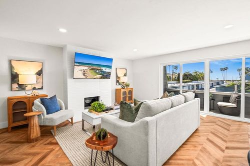 90 Montego Ct, Coronado, CA, 92118-3252 | Card Image