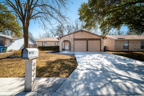 9442 Cliff Way St, San Antonio, TX, 78250-3928 | Card Image