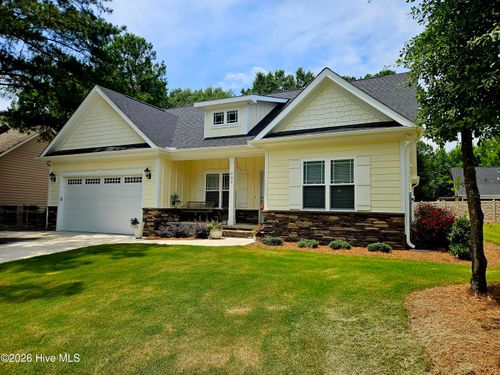 203 Fountain Dr, Clinton, NC, 28328-1292 | Card Image