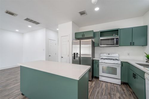1665 Nichole Woods Dr, Houston, TX, 77047-4487 | Card Image