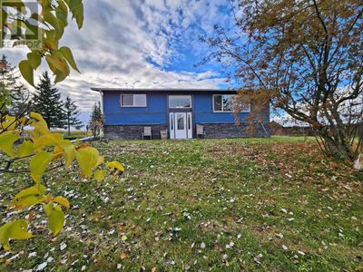 4142 Dale Lake Rd, House other with 3 bedrooms, 2 bathrooms and null parking in Quesnel BC | Image 2