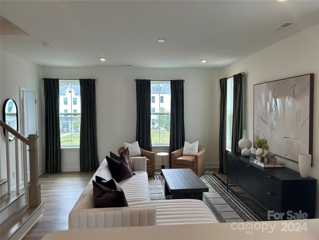 Living Room | Image 7