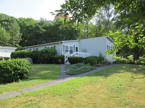 15 Canterbury Ln, Rockland, MA, 02370-2830 | Card Image