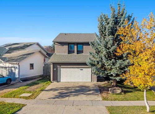 25 Sheep River Dr, Okotoks, AB, T1S1N5 | Card Image