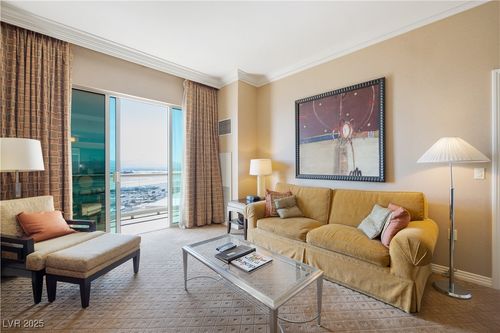 3014-135 E Harmon Ave, Las Vegas, NV, 89109-4503 | Card Image