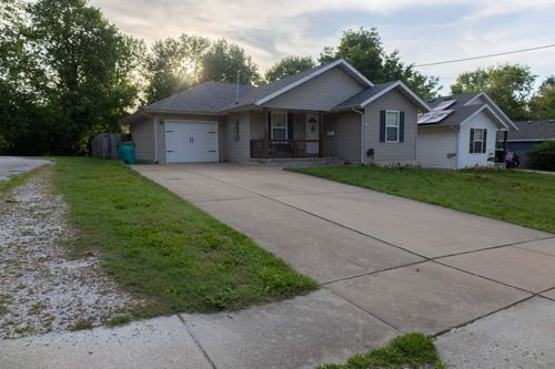 2073 N Elizabeth Ave, Springfield, MO, 65803-1918 | Card Image