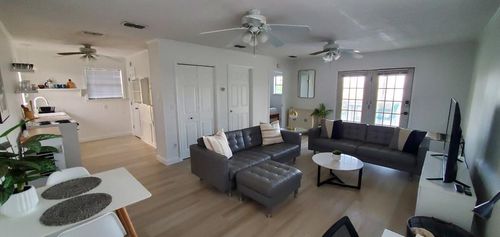 117 W Davis St, Port Isabel, TX, 78578-4641 | Card Image