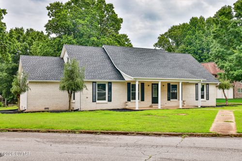 21 Broadfield Manor, Trenton, TN, 38382 | Card Image