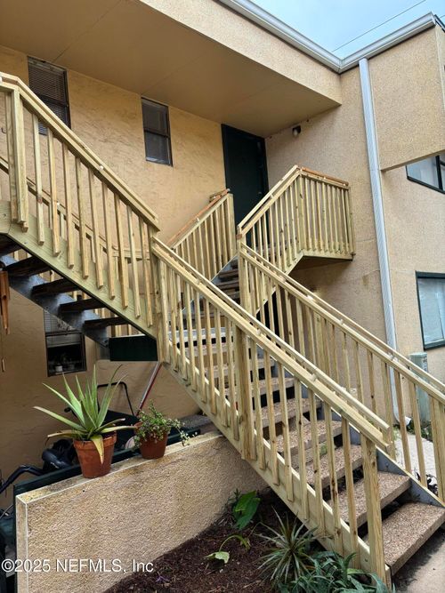 d-1000 3rd St, Neptune Beach, FL, 32266-5059 | Card Image