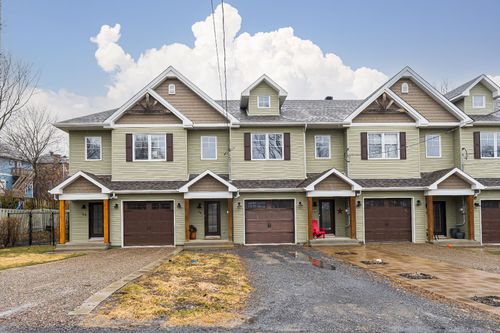 34 Rue Reid, Hudson, QC, J0P1H0 | Card Image