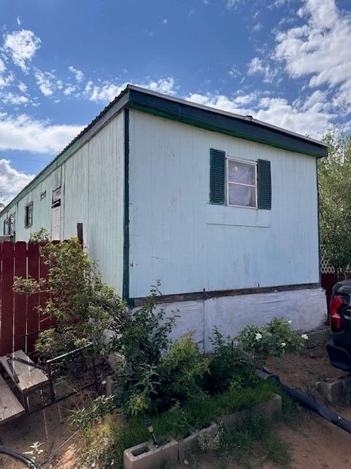 64 Comanche Ln, Los Lunas, NM, 87031-9467 | Card Image