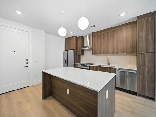 unit-302-1701 Simond Ave, Austin, TX, 78723-4776 | Card Image