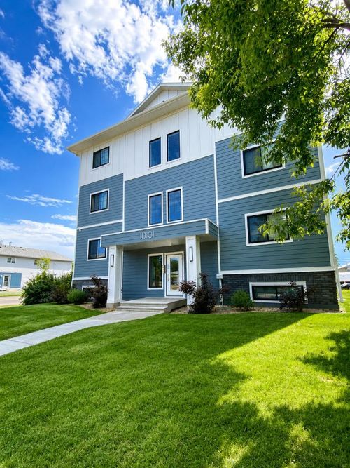 301-10101 105 Ave, Grande Prairie, AB, T8V1H3 | Card Image