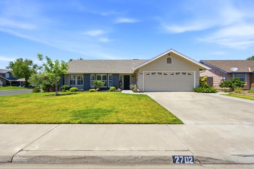 2702 Burl Ct, Hanford, CA, 93230-6825 | Card Image