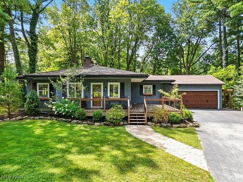 7667 Blackford Dr, Chagrin Falls, OH, 44022-3905 | Card Image