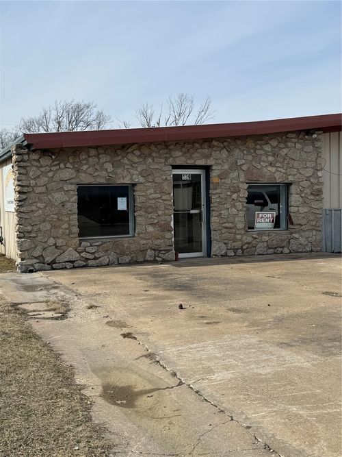 139 Se Cholwell Ave, Bartlesville, OK, 74006-2302 | Card Image
