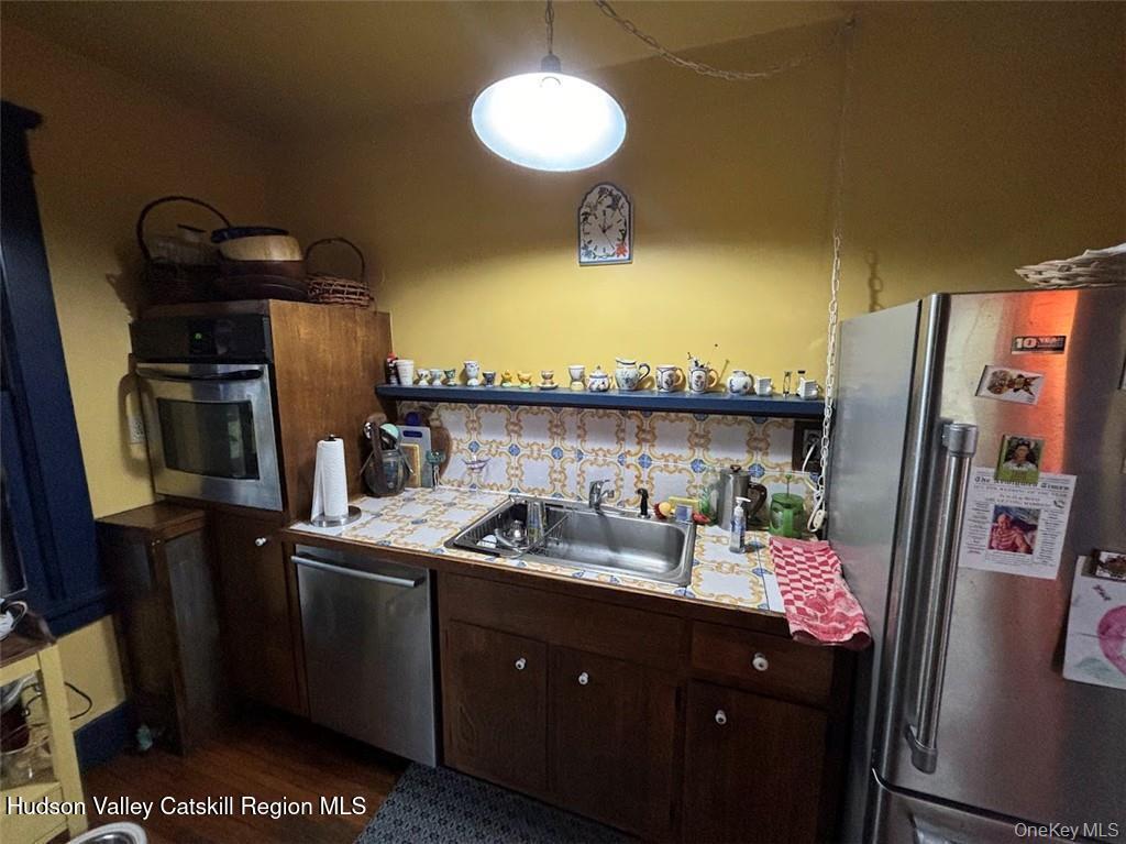 Residential Lease in New Paltz 4