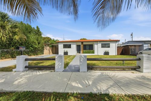 3021 Sw 12th St, Miami, FL, 33135-4717 | Card Image