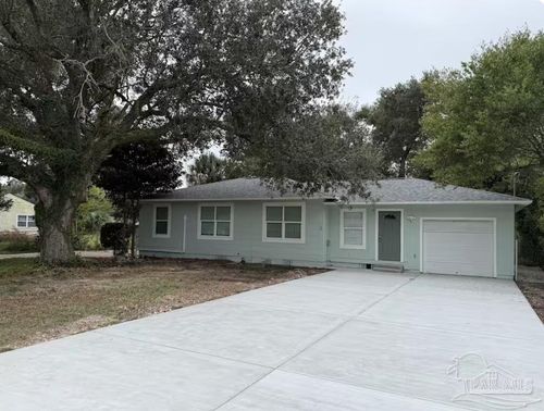 104 Reed Rd, Pensacola, FL, 32507-2336 | Card Image
