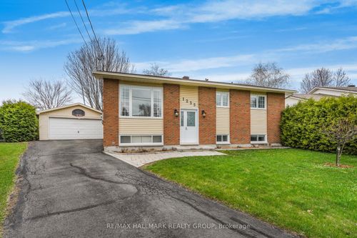 1235 Campeau Cres, Rockland, ON, K4K1B6 | Card Image