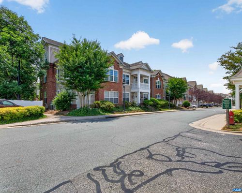 101-949 Glenwood Station Ln, CHARLOTTESVILLE, VA, 22901-5720 | Card Image