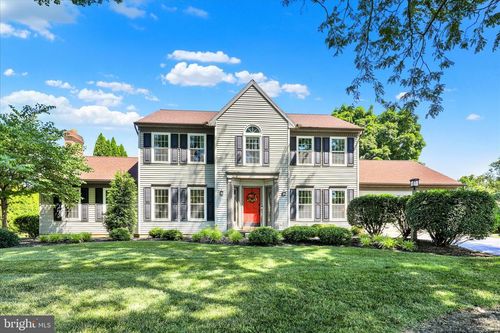 557 Magnolia Dr, Lititz, PA, 17543-9082 | Card Image