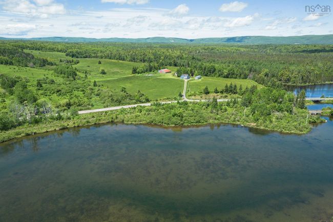 10353 Marble Mountain Rd, House other with 4 bedrooms, 2 bathrooms and 4 parking in Orangedale NS | Image 36