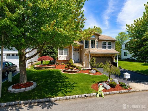 125 Wainwright Dr S, Matawan, NJ, 07747-9726 | Card Image