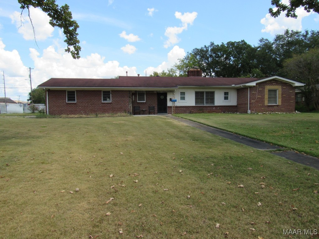 Fairmont Rd, Montgomery, AL 36111