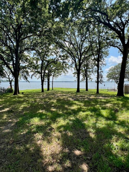 131 Jeffrey Cir, Gun Barrel City, TX, 75156-3611 | Card Image