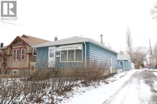 2355 Wallace St, Regina, SK, S4N4B1 | Card Image