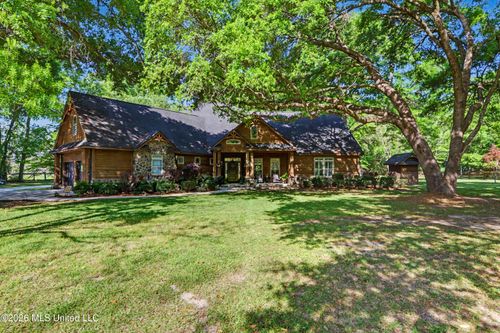 17713 Highway 613, Moss Point, MS, 39562-6251 | Card Image