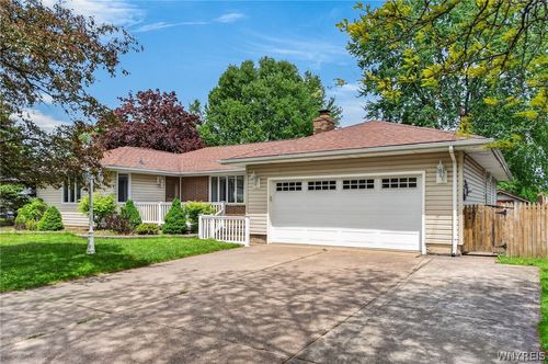 7706 Saint Joseph Rd, Niagara Falls, NY, 14304-1347 | Card Image