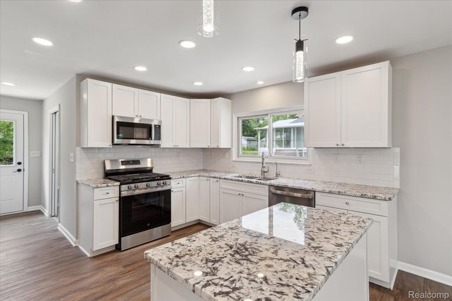 Kitchen | Image 7
