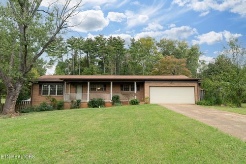 7805 Luxmore Dr, Knoxville, TN, 37919-6903 | Card Image