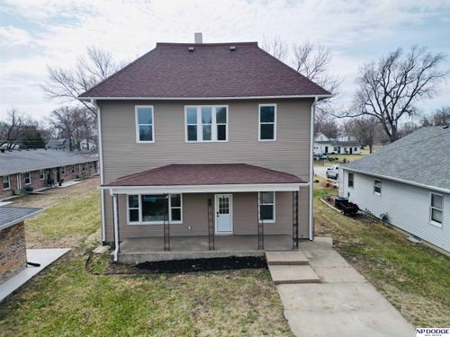939 F St, Geneva, NE, 68361-2535 | Card Image