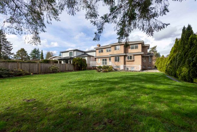 5680 Cedarwood Street, House other with 7 bedrooms, 5 bathrooms and 4 parking in Burnaby BC | Image 36