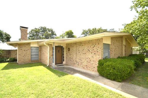 1200 W Munson St, Denison, TX, 75020-5254 | Card Image