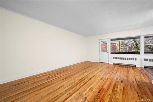 b9-437 Pelham Rd, New Rochelle, NY, 10805-2239 | Card Image