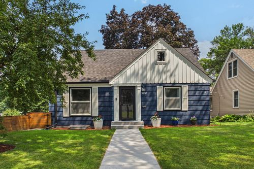 5901 Thomas Ave S, Minneapolis, MN, 55410-2956 | Card Image