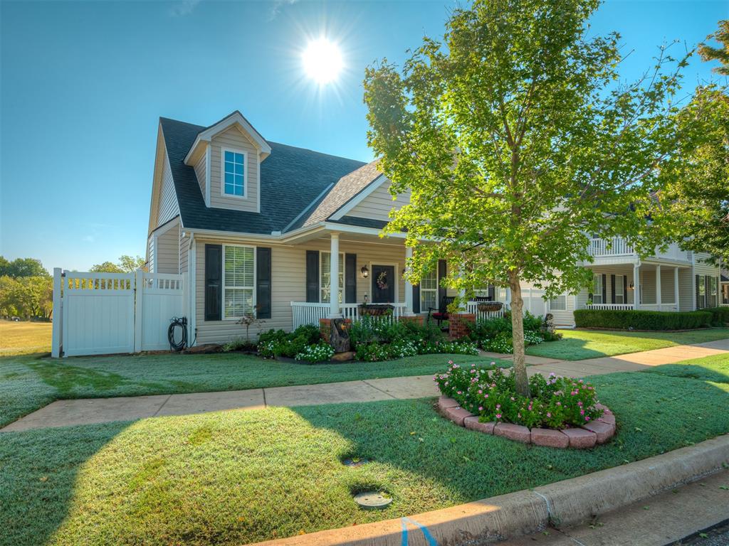 Chardonnay Ln, Norman, OK 73071
