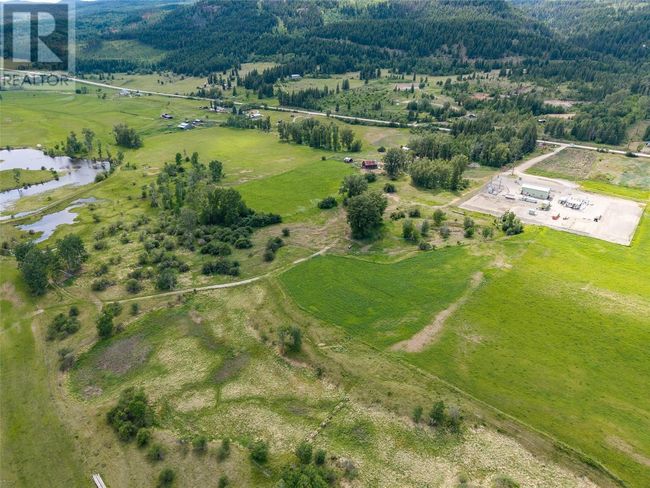 7398 Yellowhead Highway, House other with 3 bedrooms, 1 bathrooms and null parking in Darfield BC | Image 48