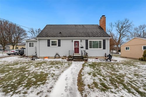109 Cherry St, Marblehead, OH, 43440-2210 | Card Image