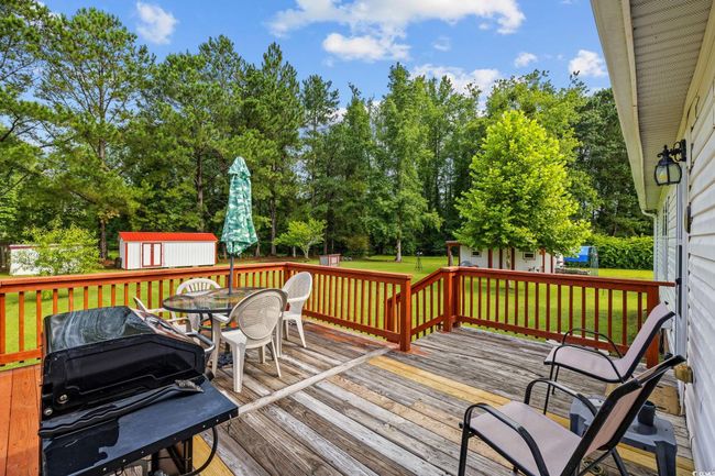 View of outdoor structure | Image 30
