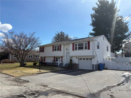 129 Vallette St, Cranston, RI, 02920-6223 | Card Image