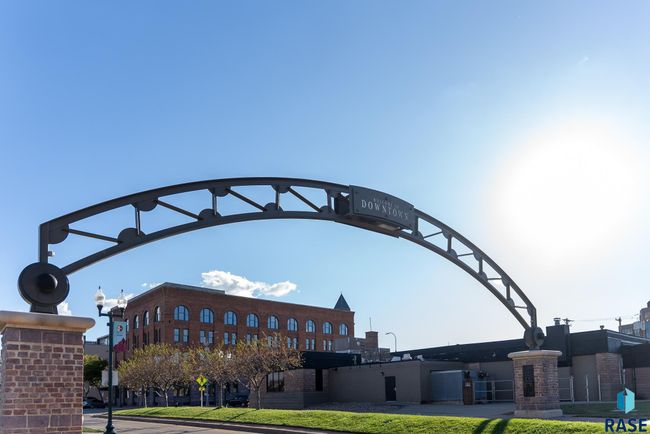 UNIT-102 - 151 E 4 Th Pl, Condo with 2 bedrooms, 3 bathrooms and null parking in Sioux Falls SD | Image 74