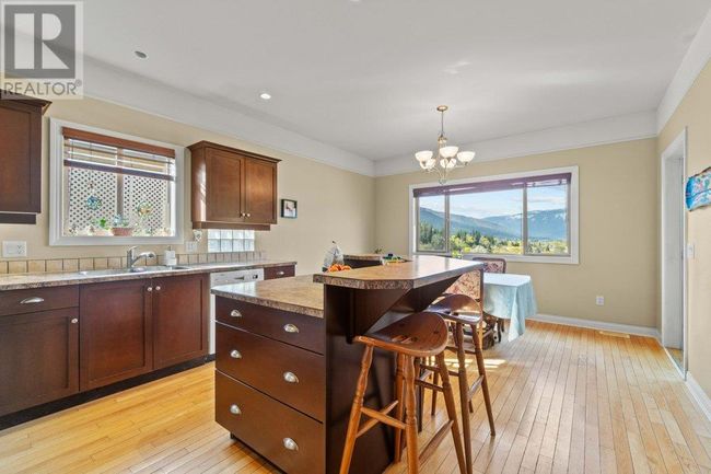 7 - 881 16 St Ne, House other with 3 bedrooms, 3 bathrooms and 2 parking in Salmon Arm BC | Image 12