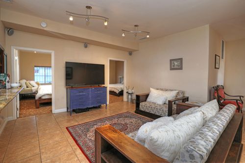 b-11 W Arrellaga St, Santa Barbara, CA, 93101-2517 | Card Image