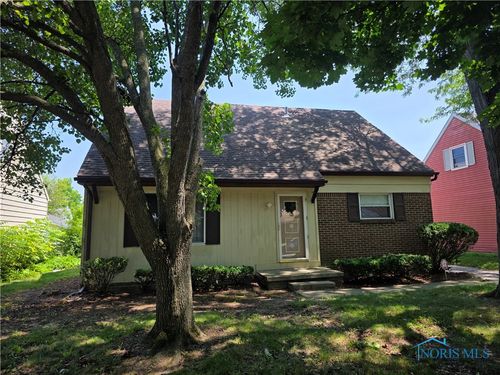 843 Butterfield Dr, Toledo, OH, 43615-6519 | Card Image