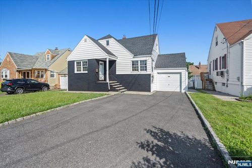 157 Louis St, Maywood, NJ, 07607-1833 | Card Image